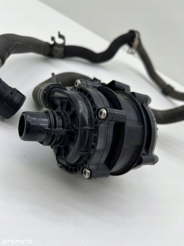 VOLVO XC40 DODATKOWA POMPA WODY PRZEWODY KOMPLET 32222737 - 2