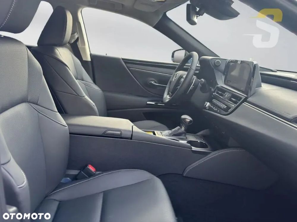 Lexus ES 300h Business Edition - 7