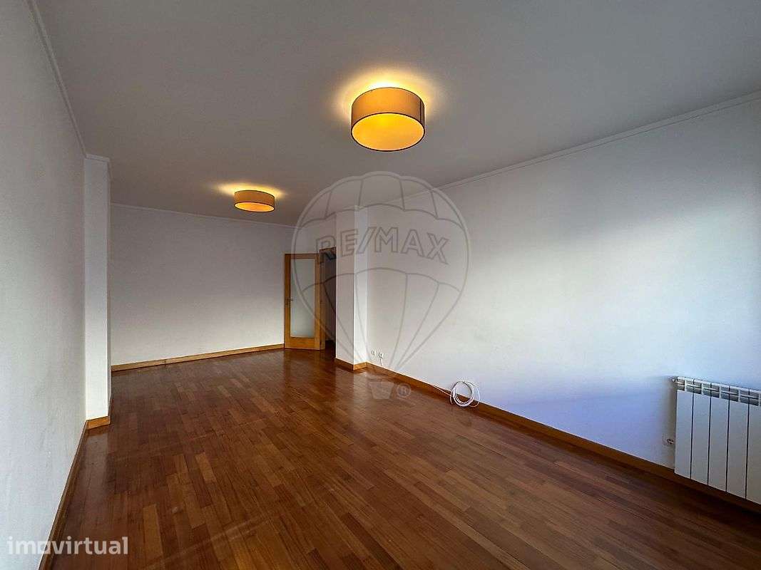 Apartamento T1 para arrendamento - Grande imagem: 2/14
