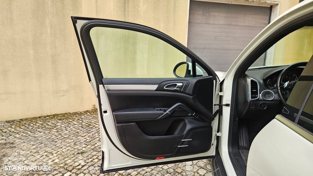 Porsche Cayenne ver-standard - 9