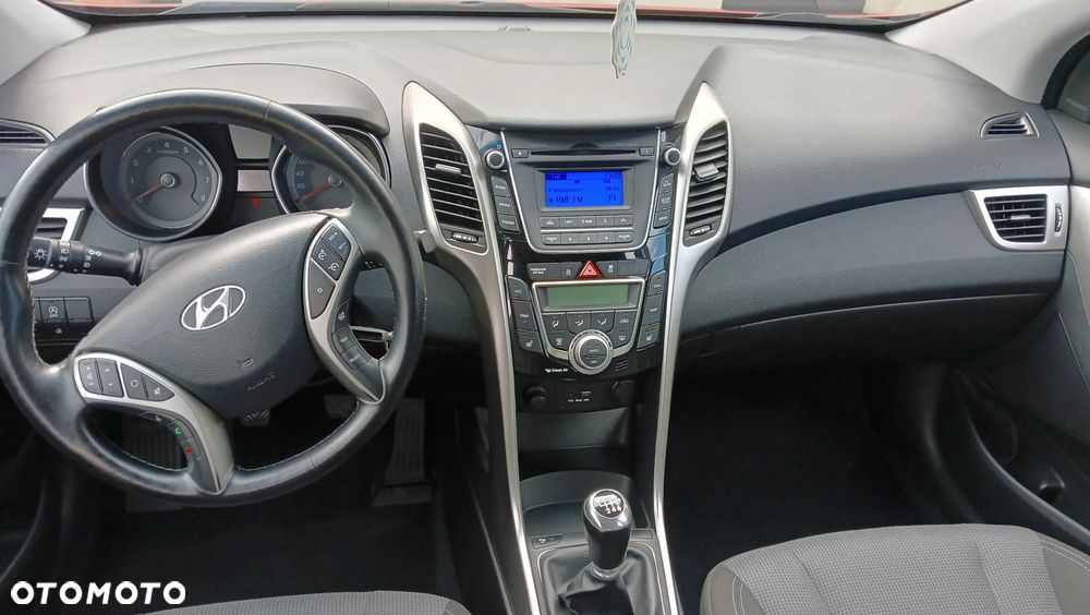 Hyundai i30 blue 1.6 GDI Trend - 14