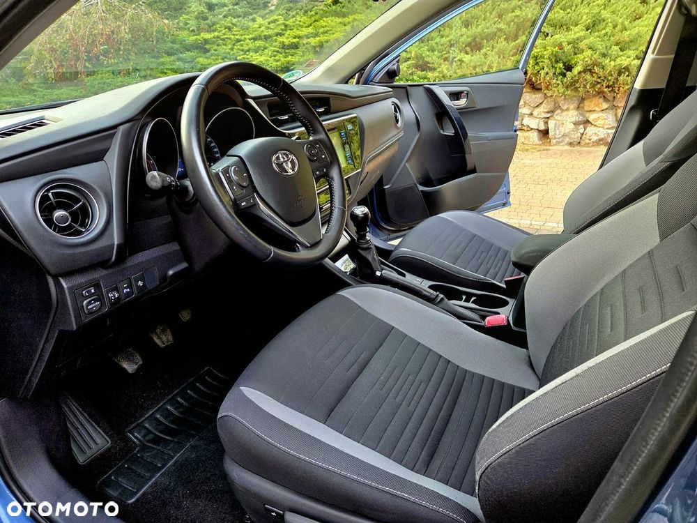 Toyota Corolla - 8