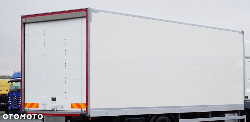 DAF ZABUDOWA / KONTENER / ROLETA / DŁ. 7,7 M - 1