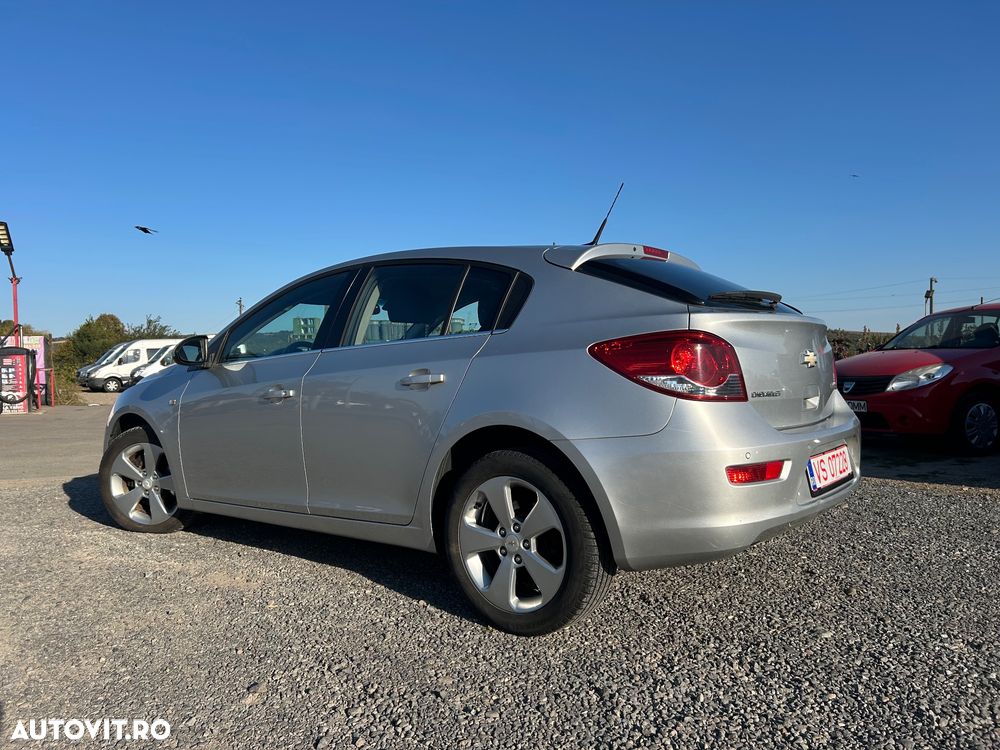 Chevrolet Cruze - 31