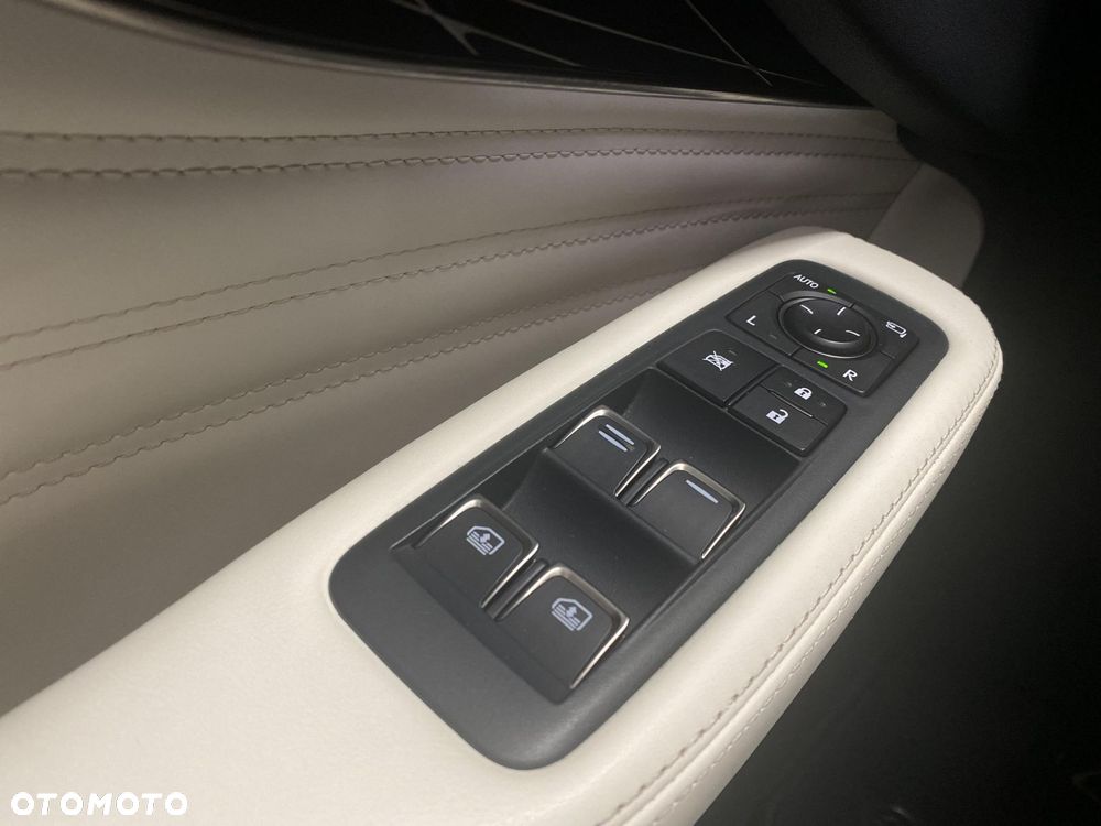 Lexus LS 500h Omotenashi AWD - 22