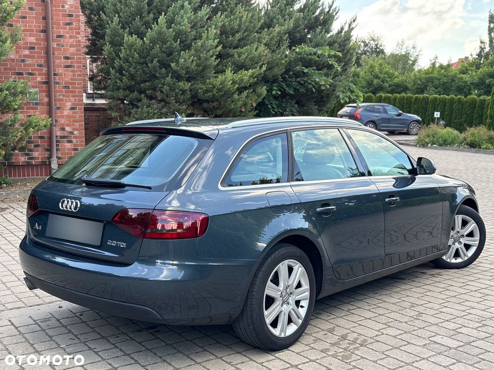 Audi A4 Avant 2.0 TDI - 9