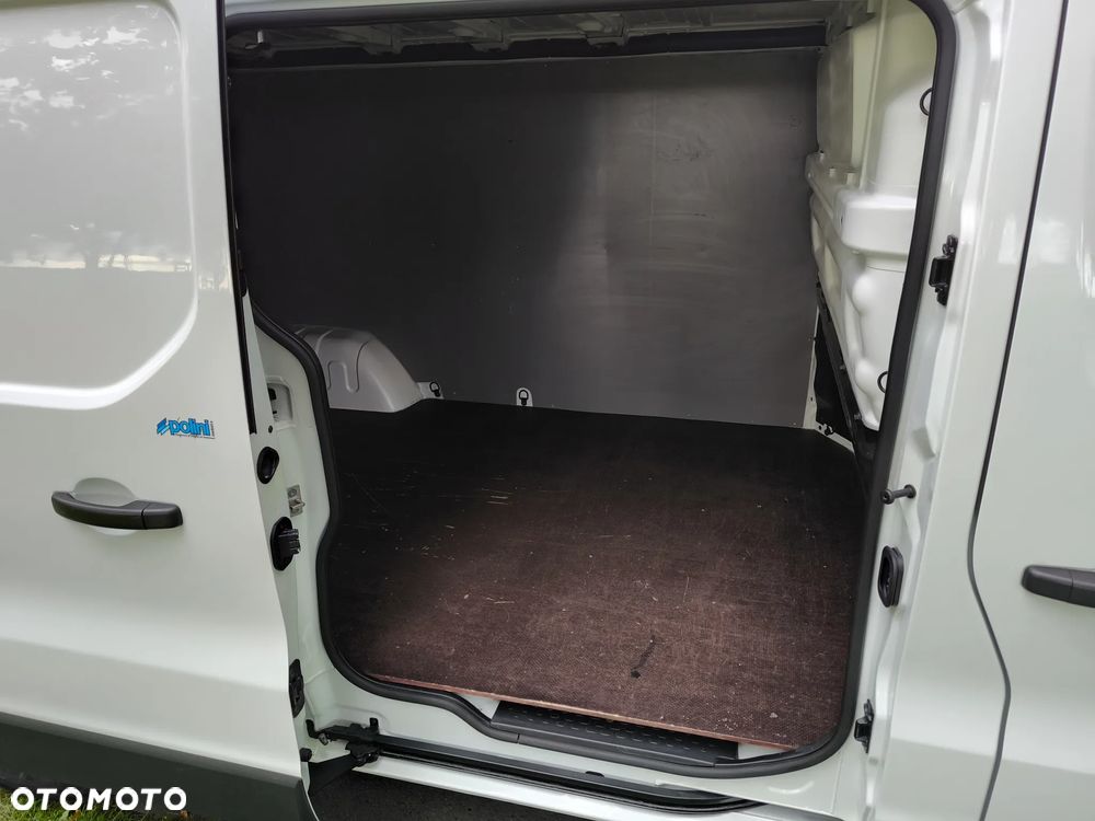 Renault Trafic LONG - 19