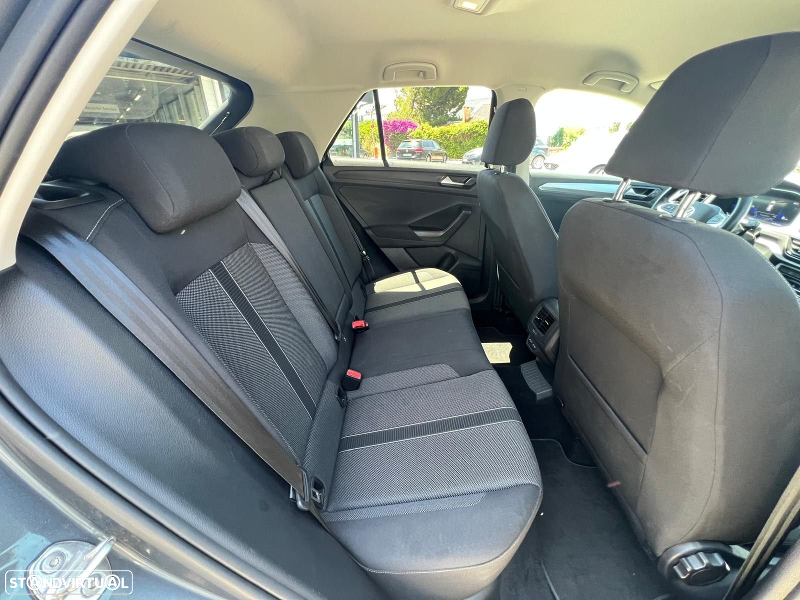 VW T-Roc 1.0 TSI - 9