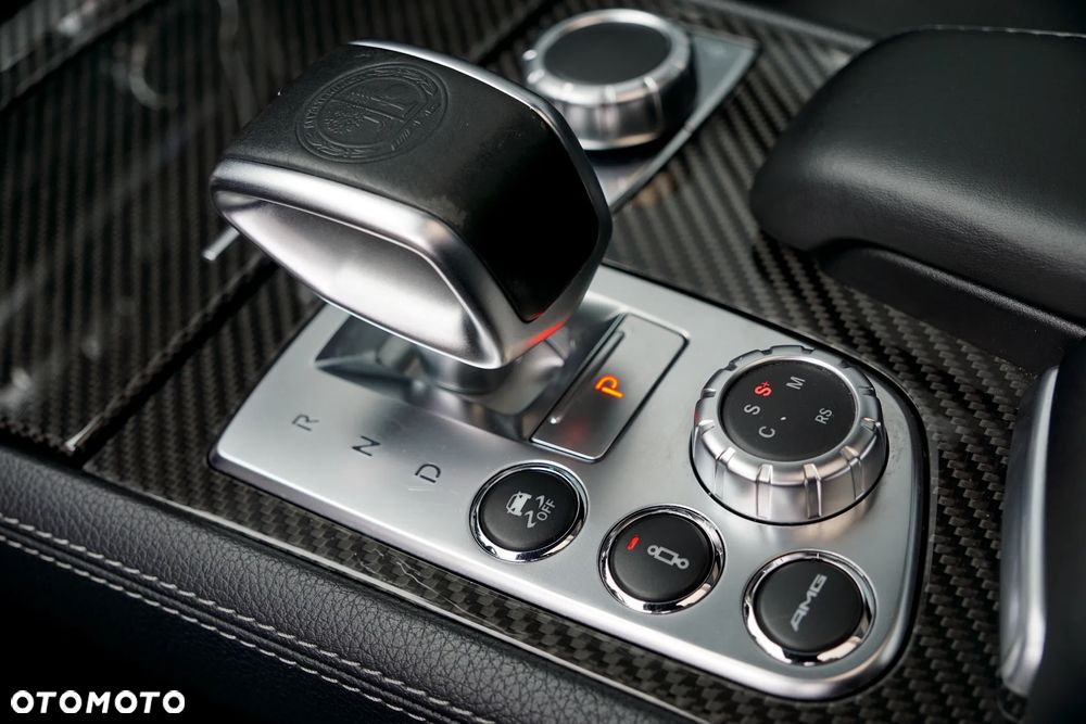 Mercedes-Benz SL 63 AMG AMG Speedshift MCT 7-Gang Sportgetriebe AMG Performance Package - 34