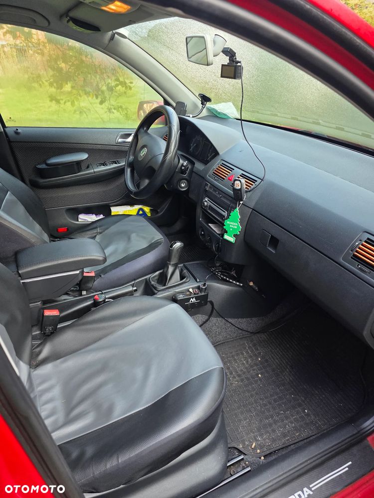 Skoda Fabia 1.4 16V Mint - 9