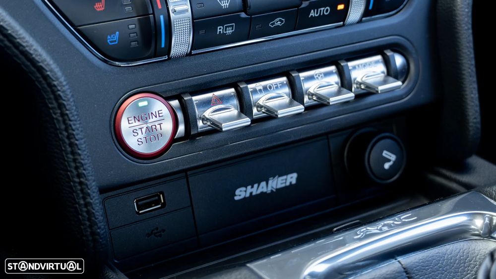 Ford Mustang 2.3i EcoBoost - 25