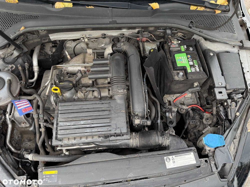 Volkswagen Golf - 8