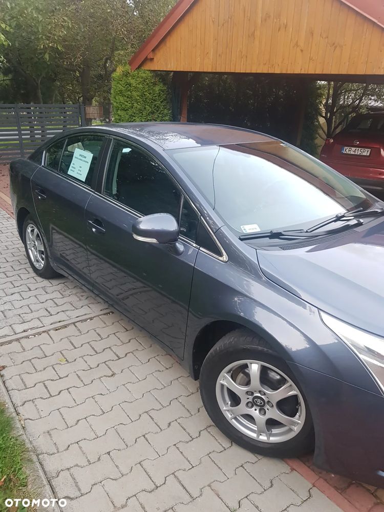 Toyota Avensis 1.8 Luna - 9
