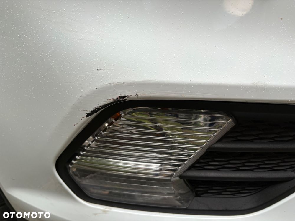 Ford Kuga - 10
