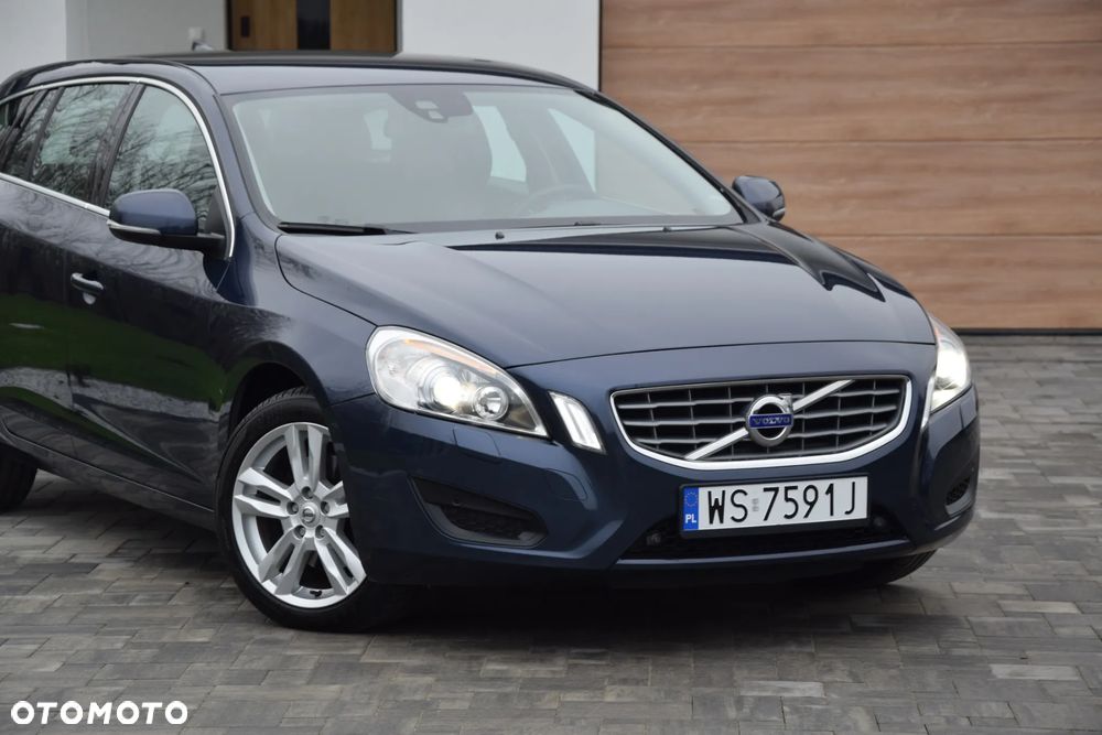 Volvo V60 D3 Momentum - 13