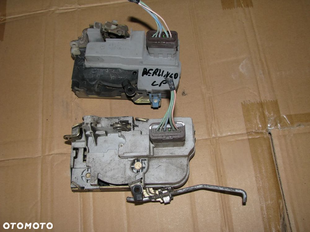 CITROEN BERLINGO I Zamek drzwi przód lewy - 1