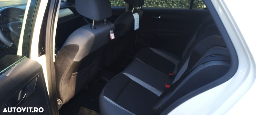 Skoda Fabia 1.0 Active - 8