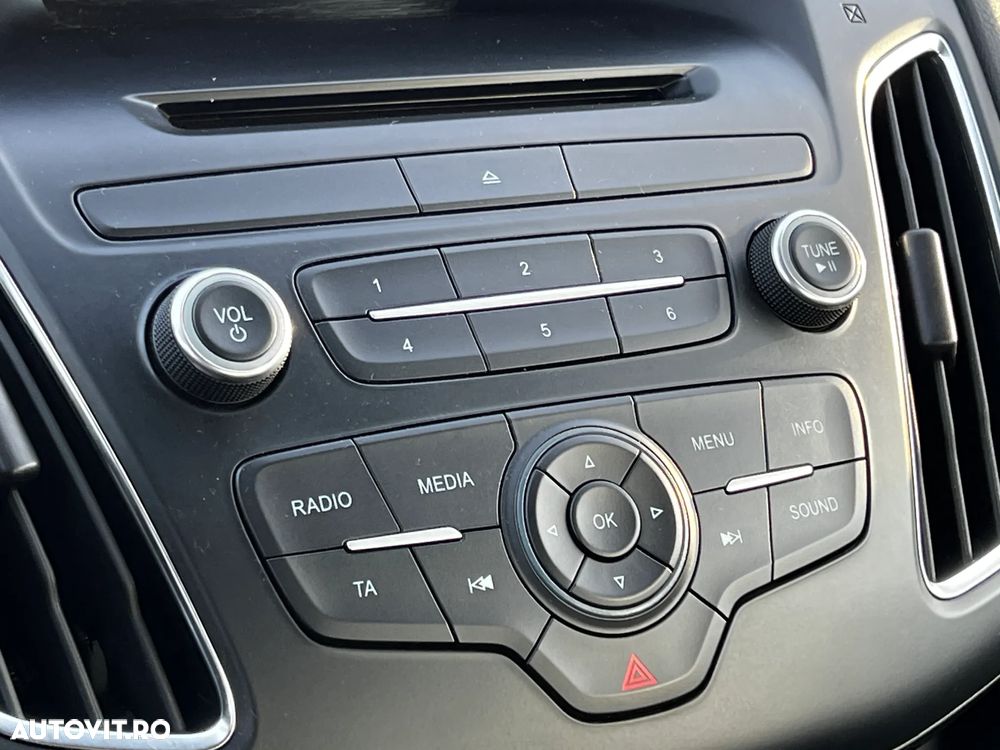 Ford Focus 1.0 EcoBoost Trend - 16