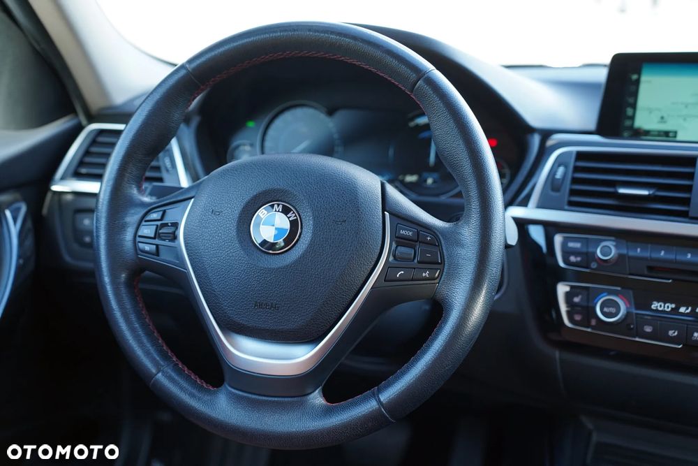BMW Seria 3 320d Sport-Aut Efficient Dynamics Edition Sport Line - 26