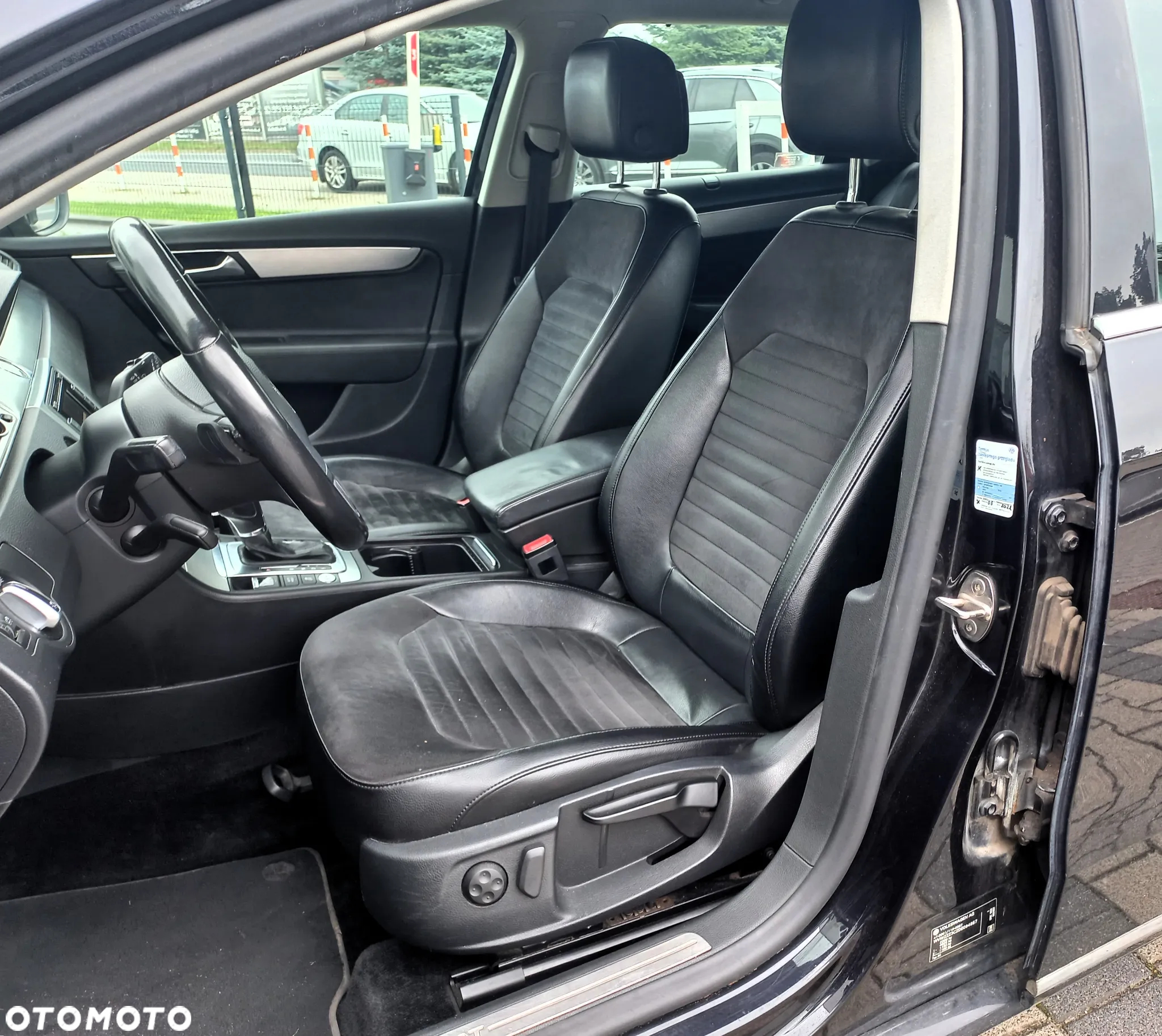 Volkswagen Passat 2.0 TDI Highline DSG - 25