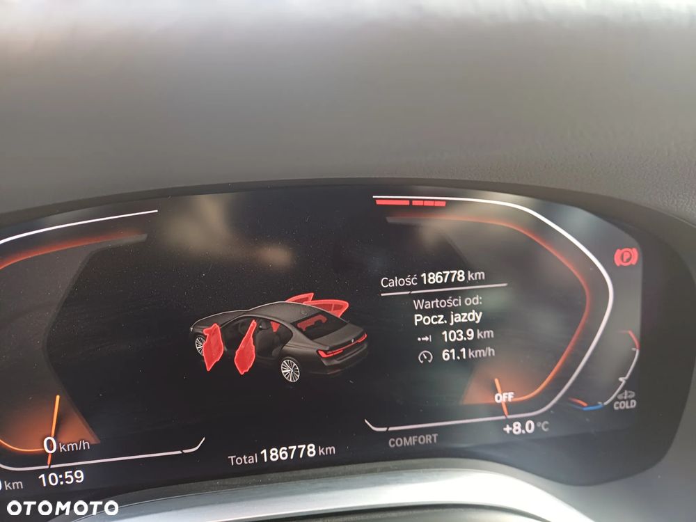 BMW Seria 7 750i xDrive - 5