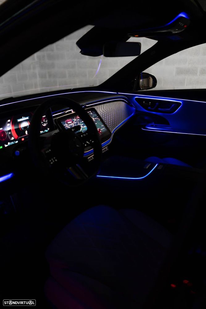 Mercedes-Benz E 300 - 40