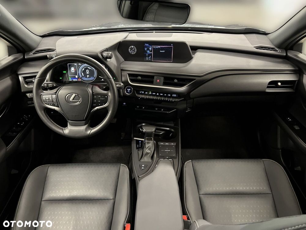 Lexus UX - 14