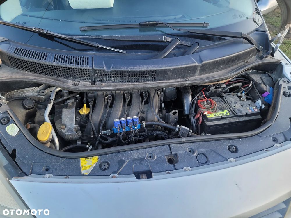 Renault Scenic 2.0 16V Emotion - 4