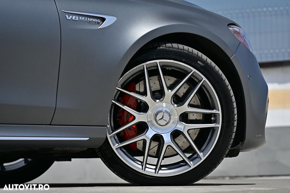 Mercedes-Benz E - 8