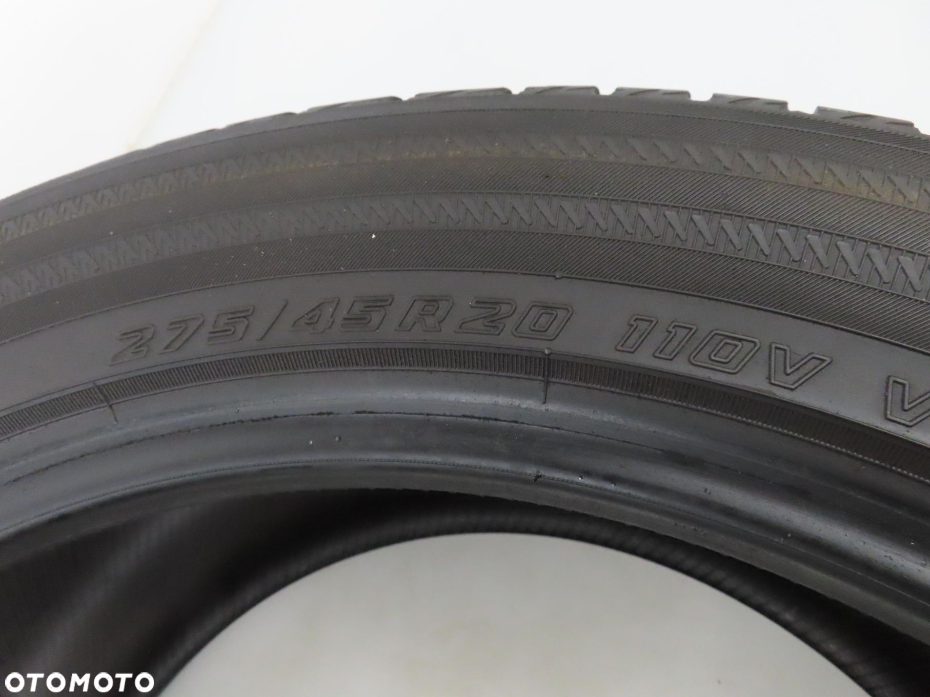 275/45R20 OPONA ZIMOWA Yokohama BluEarth Winter V906 SUV 110V XL - 5