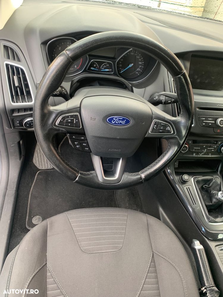 Ford Focus 2017 photo 2
