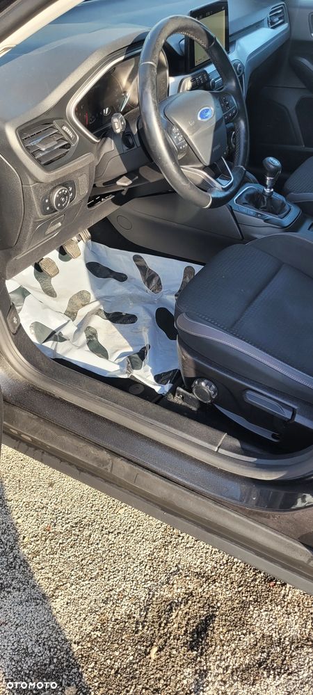 Ford Focus 1.0 EcoBoost Titanium - 12