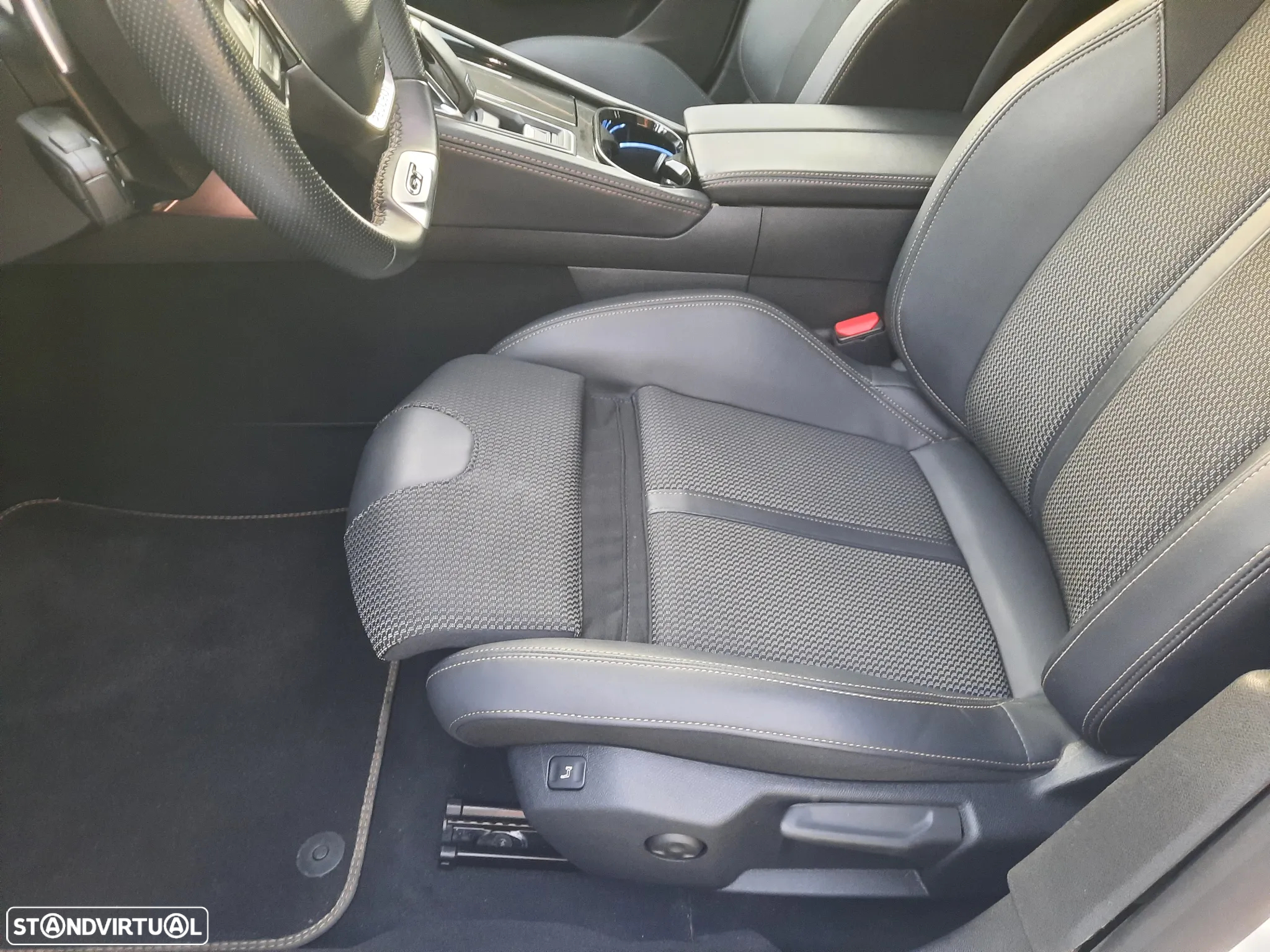 Peugeot 508 1.5 BlueHDi GT EAT8 - 32