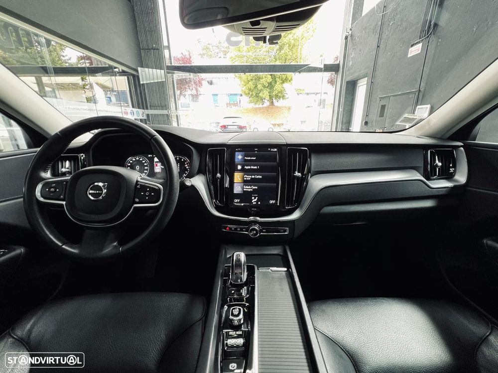 Volvo XC 60 2.0 T8 PHEV Momentum Plus AWD - 21