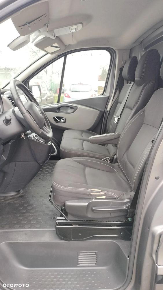Renault Trafic - 10