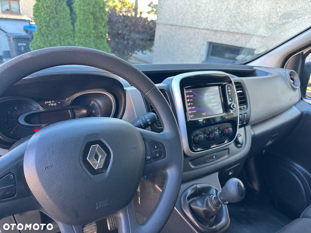 Renault Trafic - 25