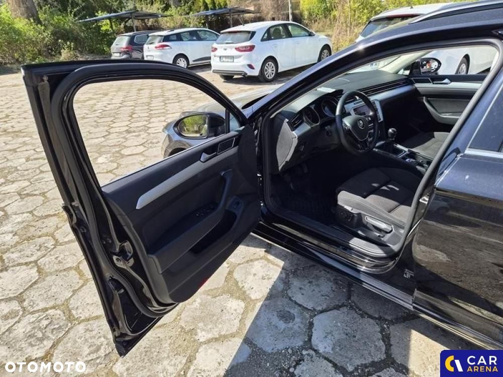 Volkswagen Passat - 33