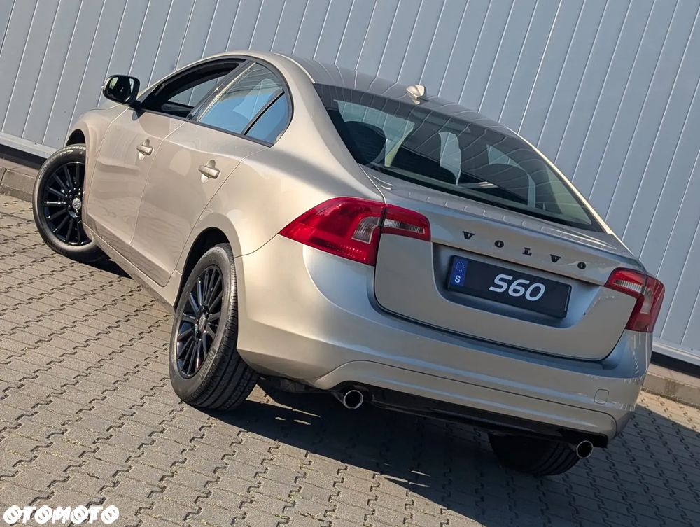 Volvo S60 T4 Momentum - 7