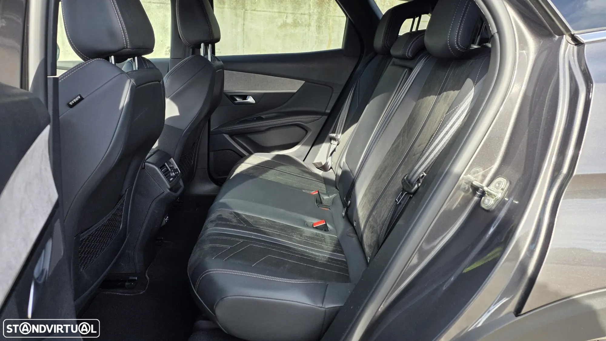 Peugeot 3008 1.5 BlueHDi GT Pack EAT8 - 6