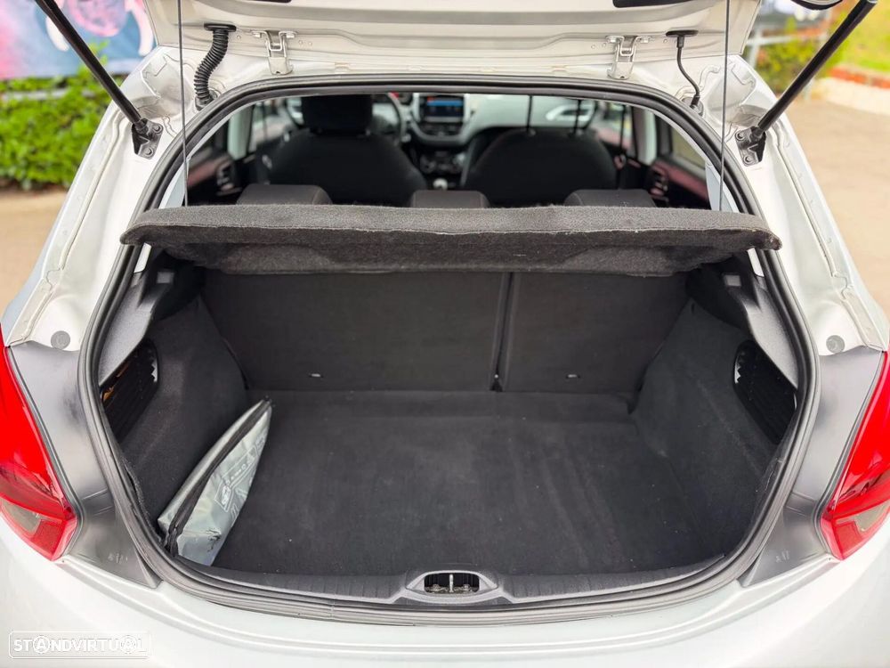 Peugeot 208 1.6 BlueHDi Style - 13