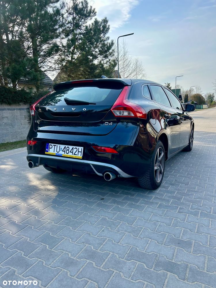 Volvo V40 D4 Drive-E R-Design Momentum - 4
