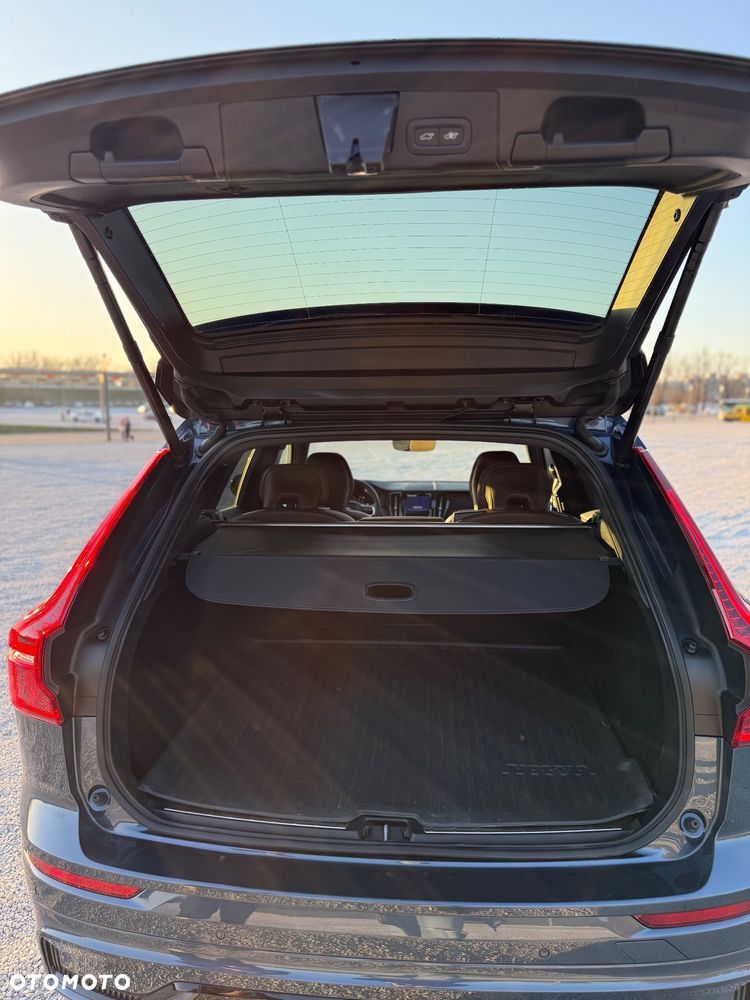 Volvo XC 60 B5 B AWD Plus Dark - 11