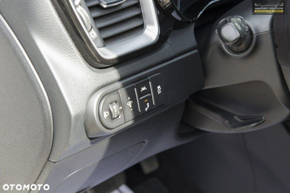 Kia XCeed 1.6 T-GDI Business Line DCT - 25