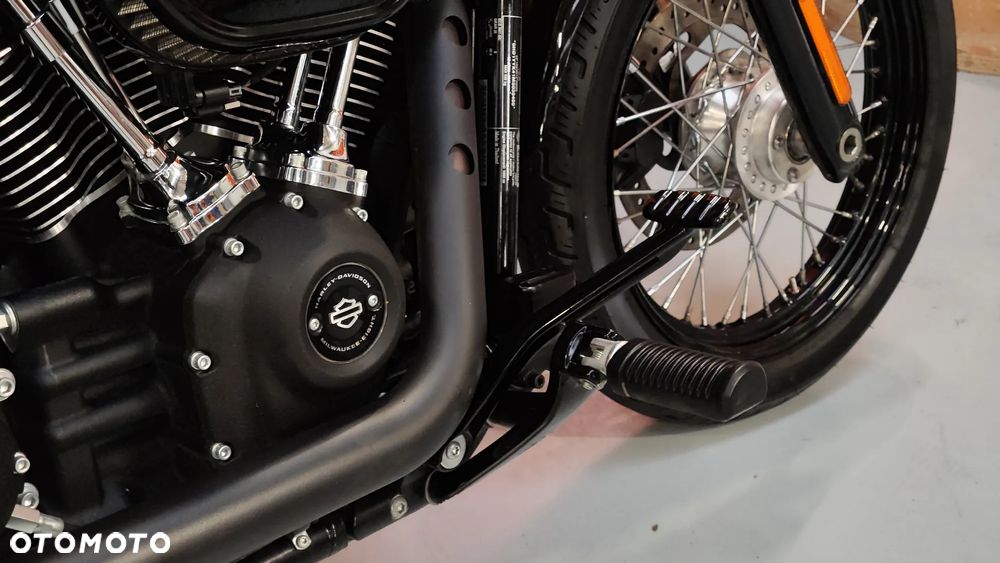 Harley-Davidson Softail Street Bob - 18