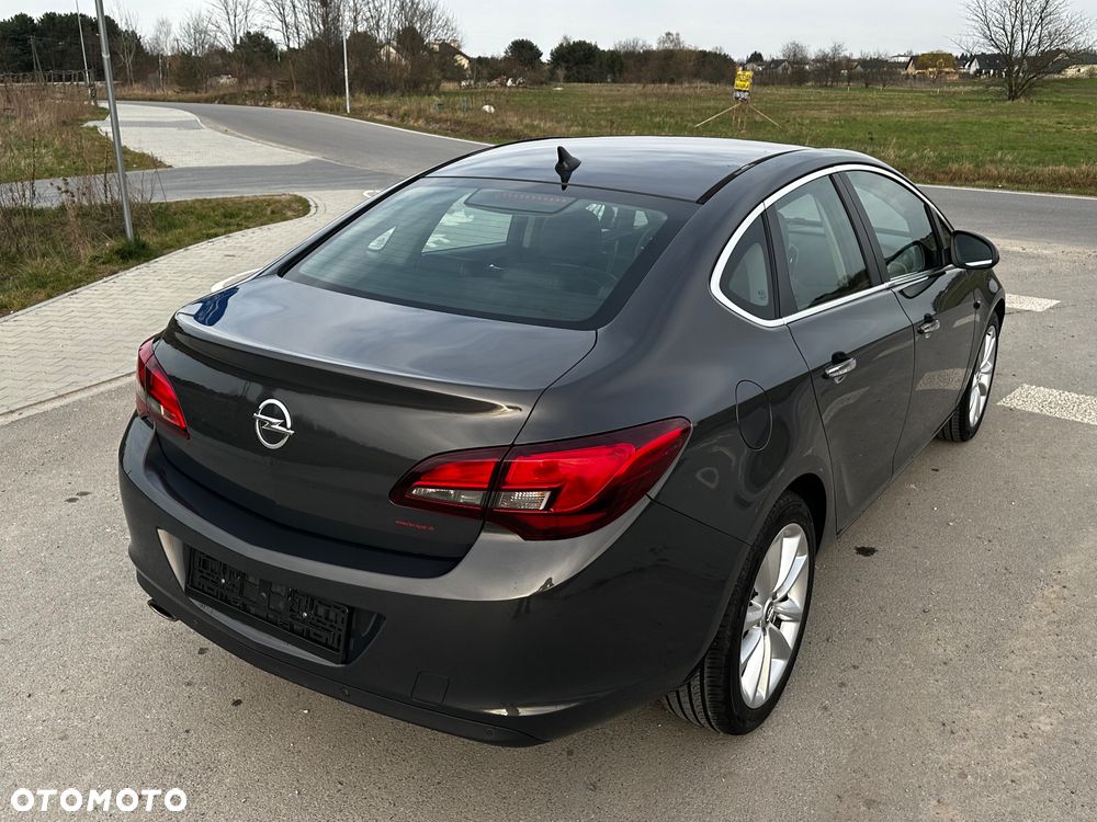 Opel Astra 1.6 Turbo Automatik Cosmo - 5