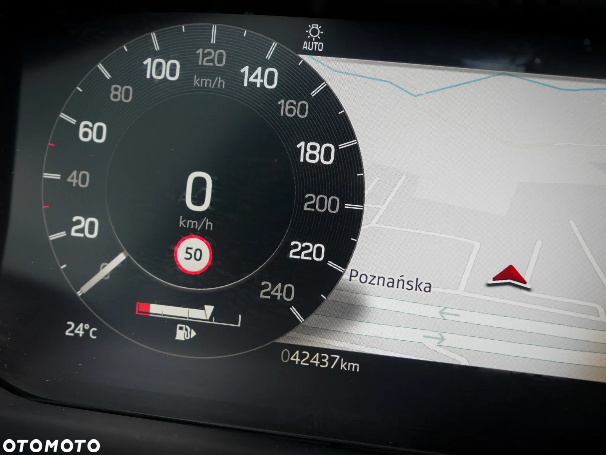 Land Rover Discovery Sport - 12