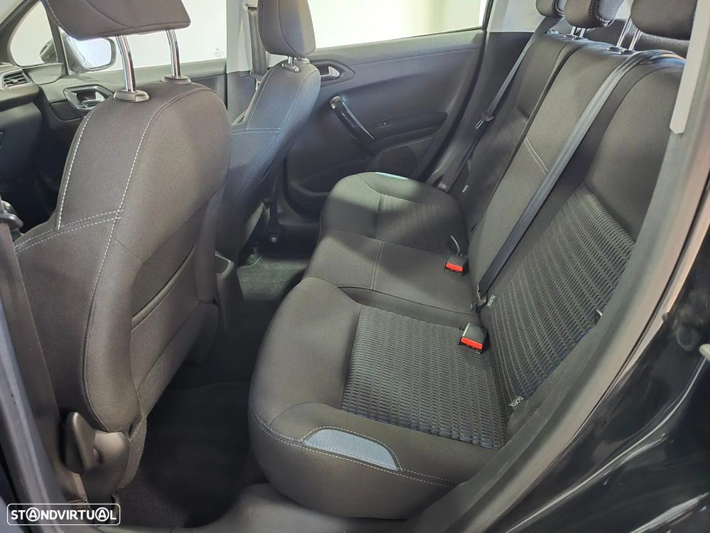 Peugeot 208 1.6 e-HDi Active - 16