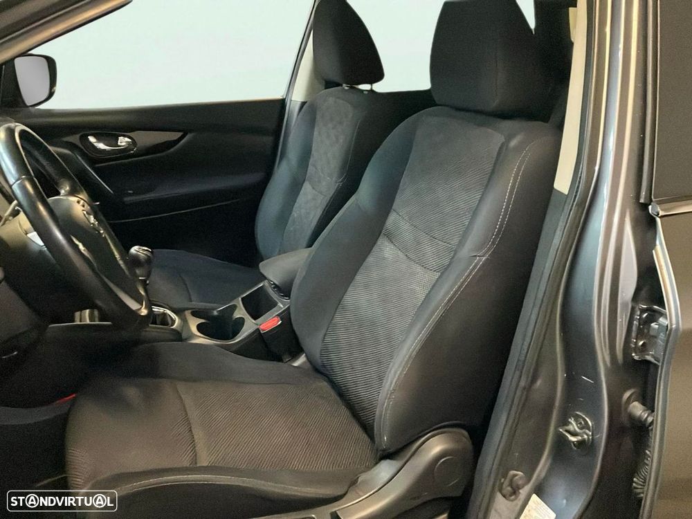 Nissan Qashqai 1.2 DIG-T N-Connecta 18 - 16