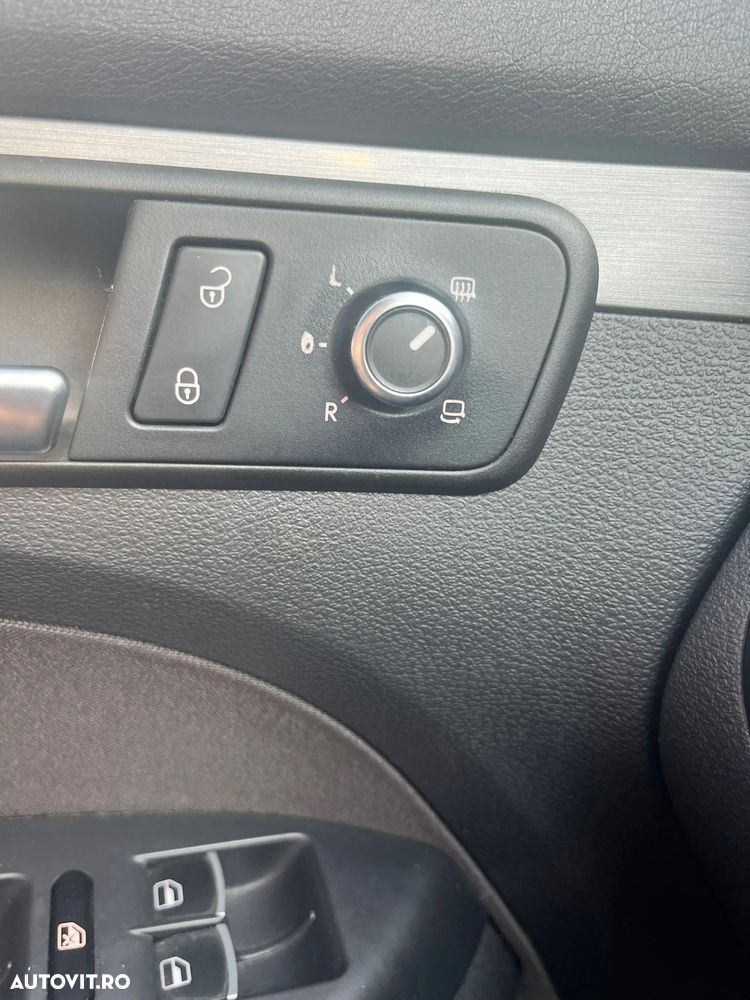 Volkswagen Touran - 11