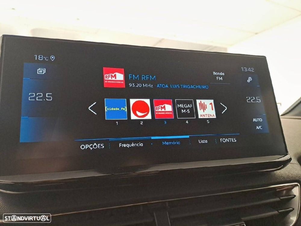 Peugeot 5008 1.2 Hybrid Allure Pack e-DCS6 - 19